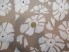 Satyna wiskozowa z lycrą waniliowo-beżowe kwiatuszki