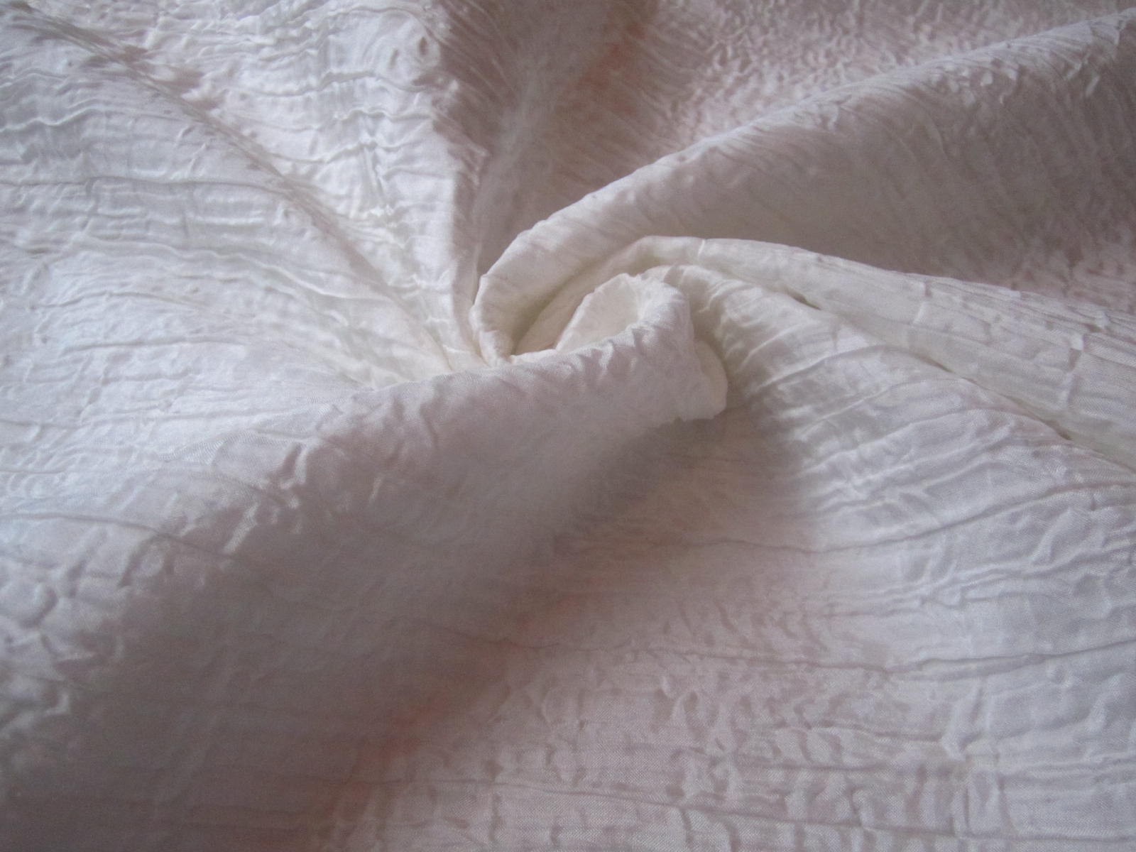 Ekskluzywny francuski jedwab drapee biel śmietankowa